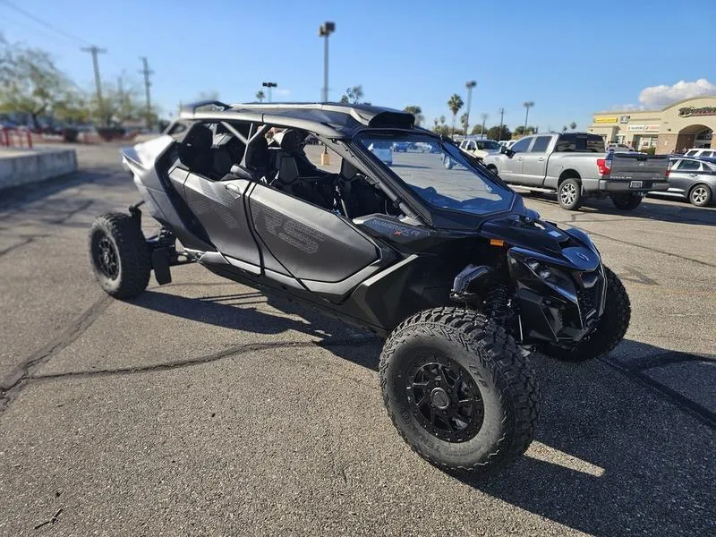 2026 Can-Am Commander XT 700