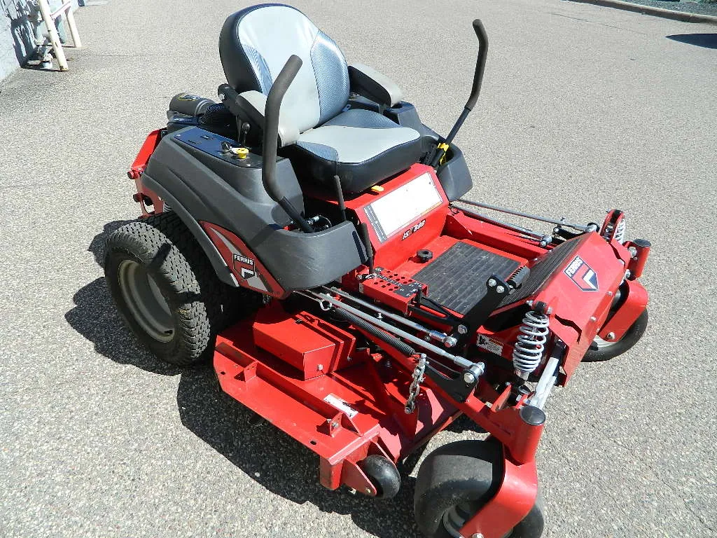 2020 Ferris ISX™ 800 5901777 - 61" 27HP Briggs & Stratton®