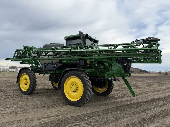 2025 John Deere 412R