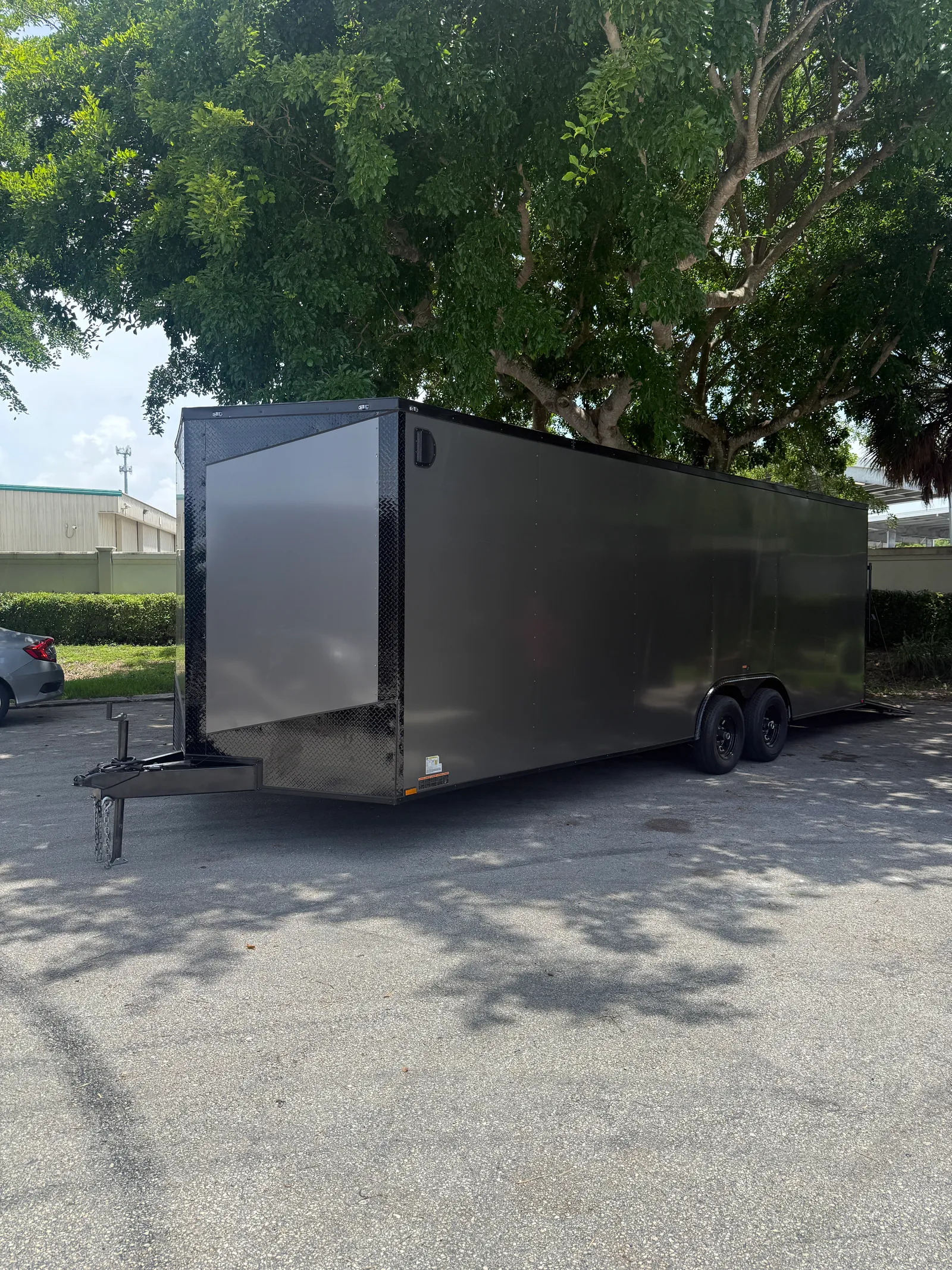 2025 Hook & Line EV8.5-24T5-R