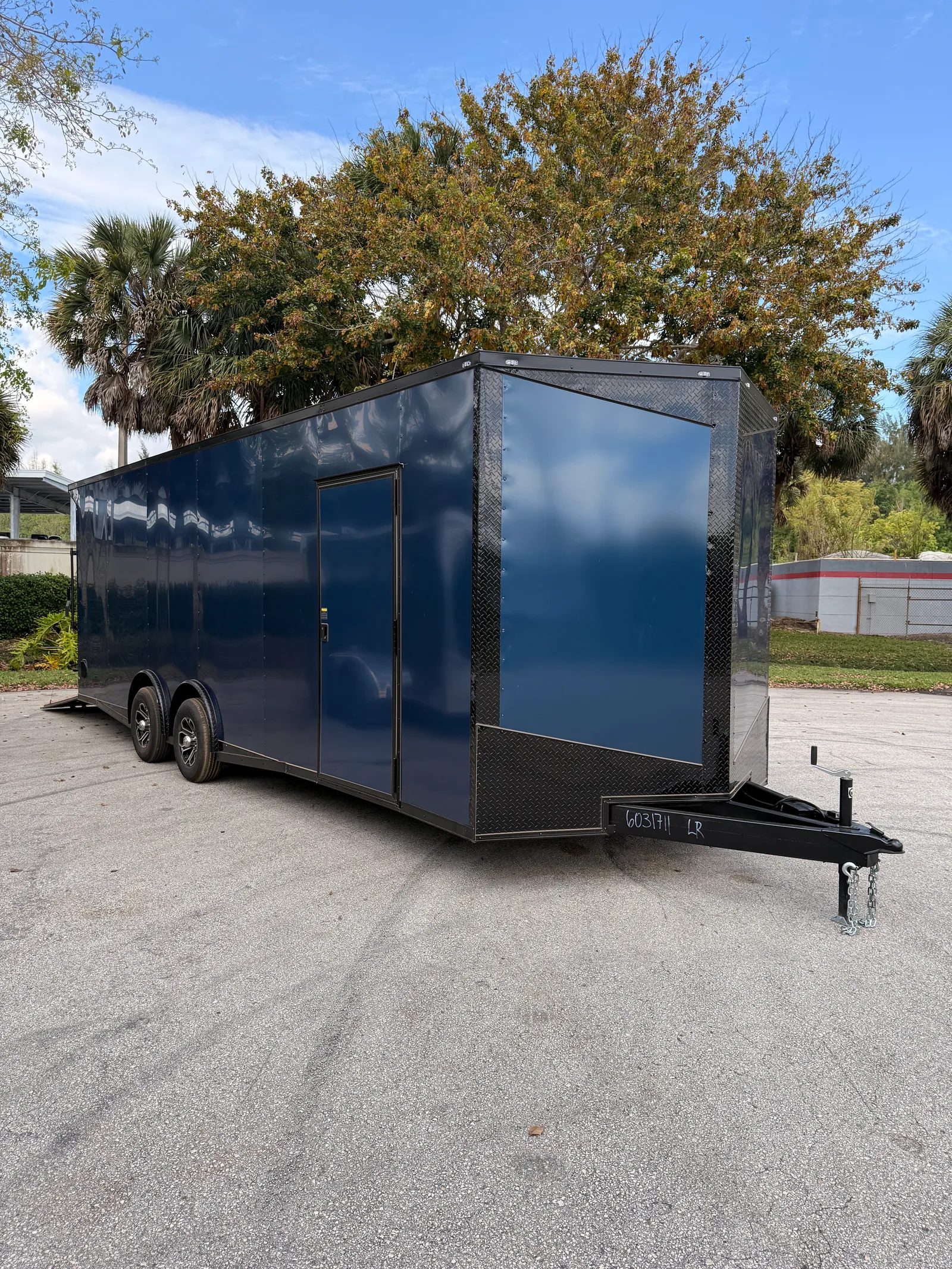 2026 Hook & Line EV8.5-24T5TS-R