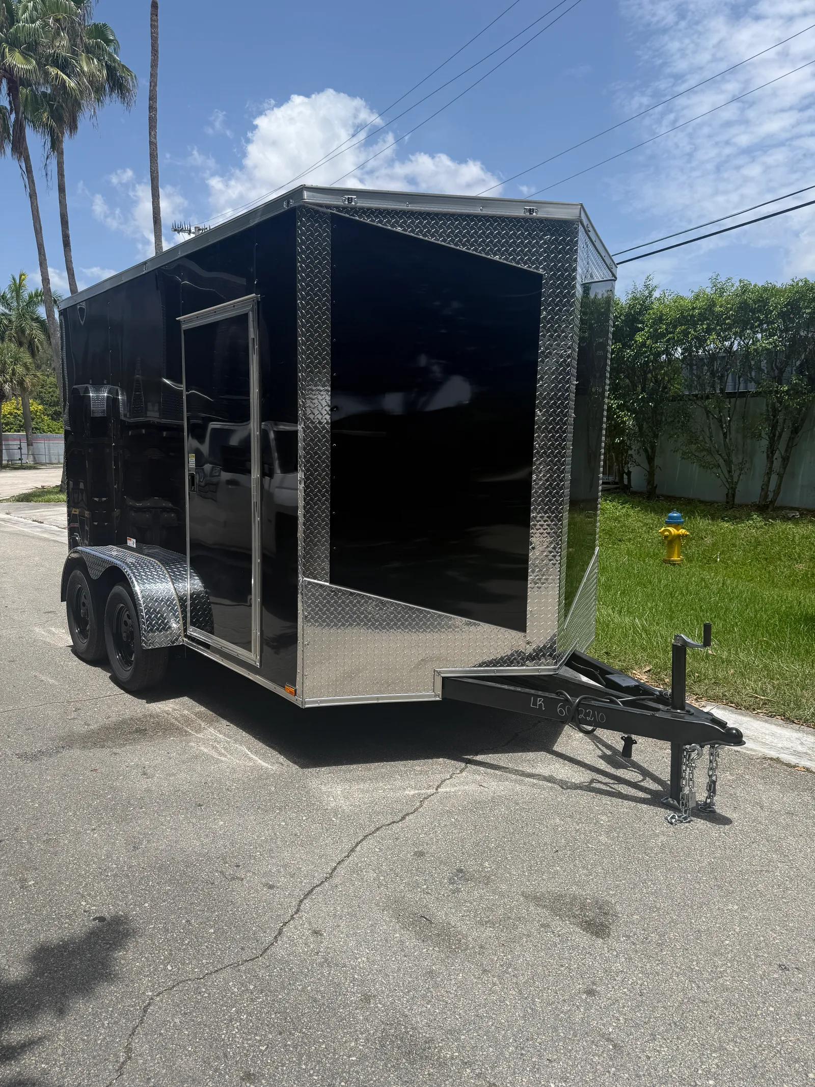 2027 Hook & Line EV7-12T3-R