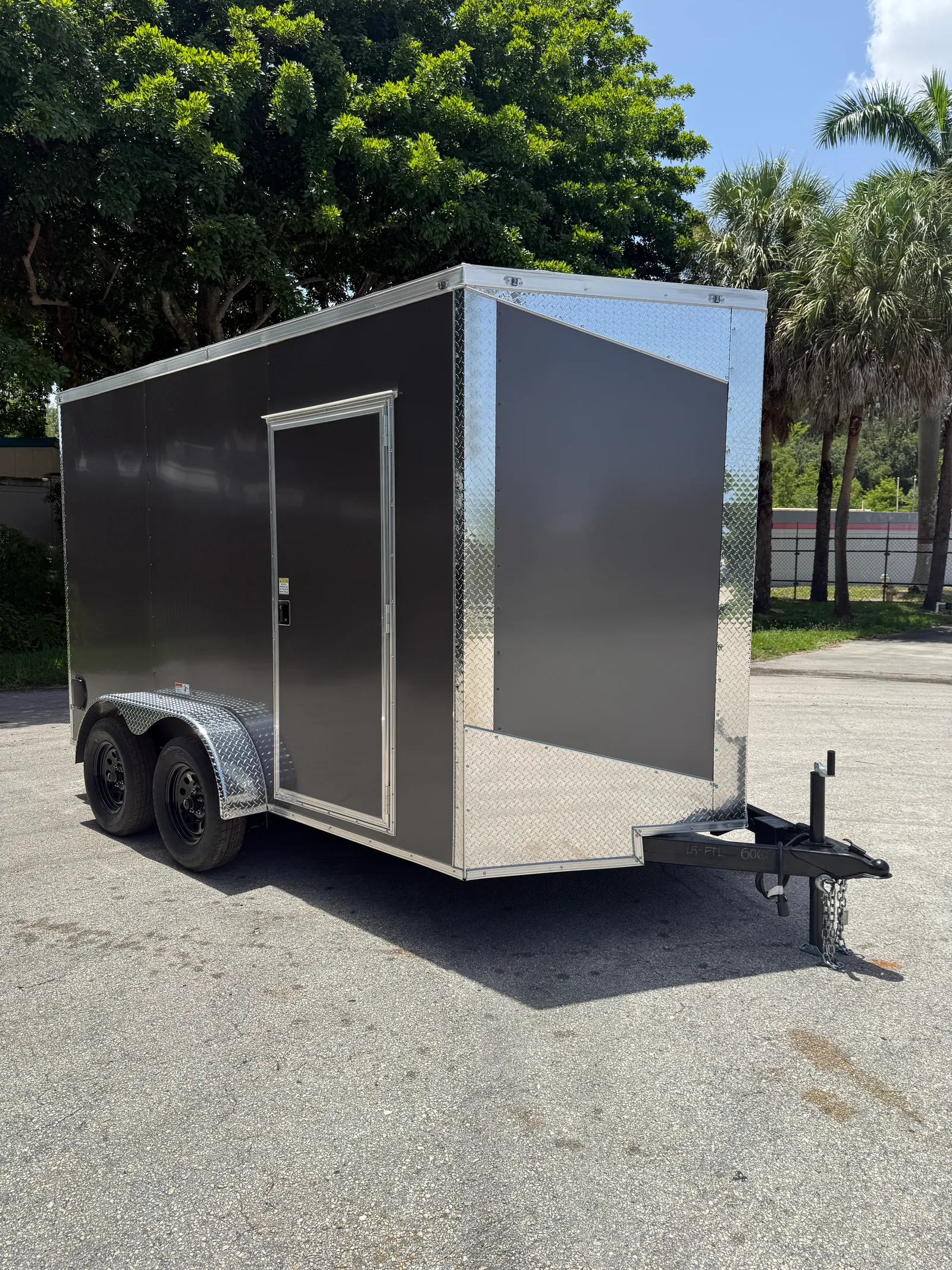 2027 Hook & Line EV7-12T3-R