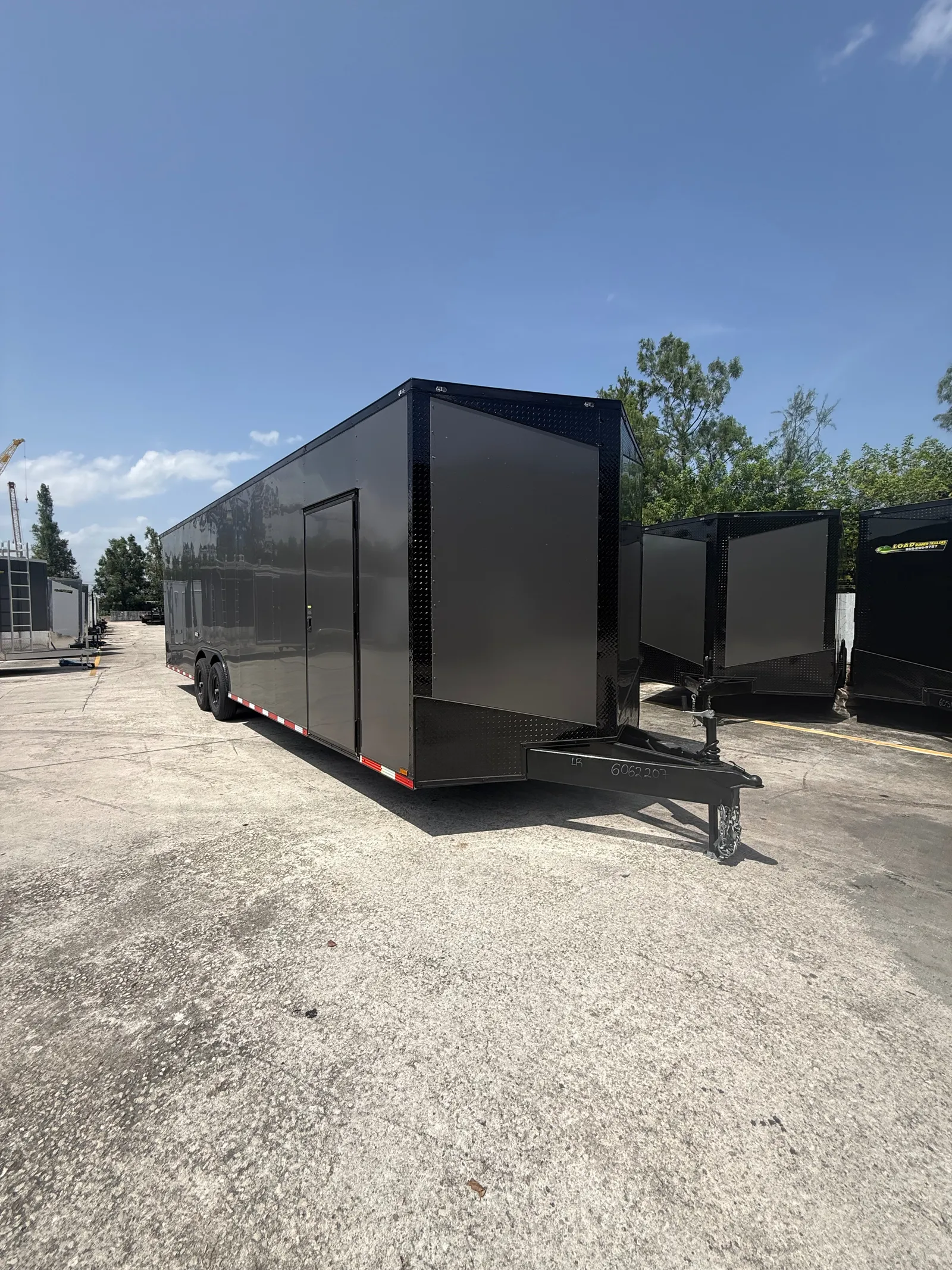 2027 Hook & Line EV8.5-28T7-R