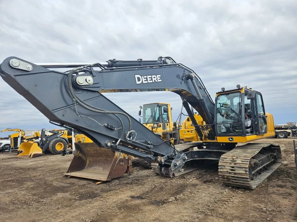 2025 John Deere 300P