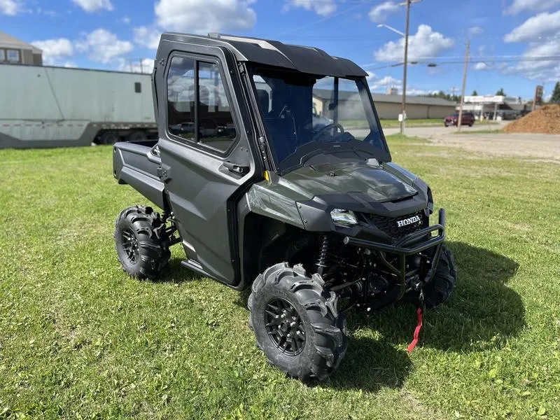 Used Honda Pioneer with enclosed cab utv for sale