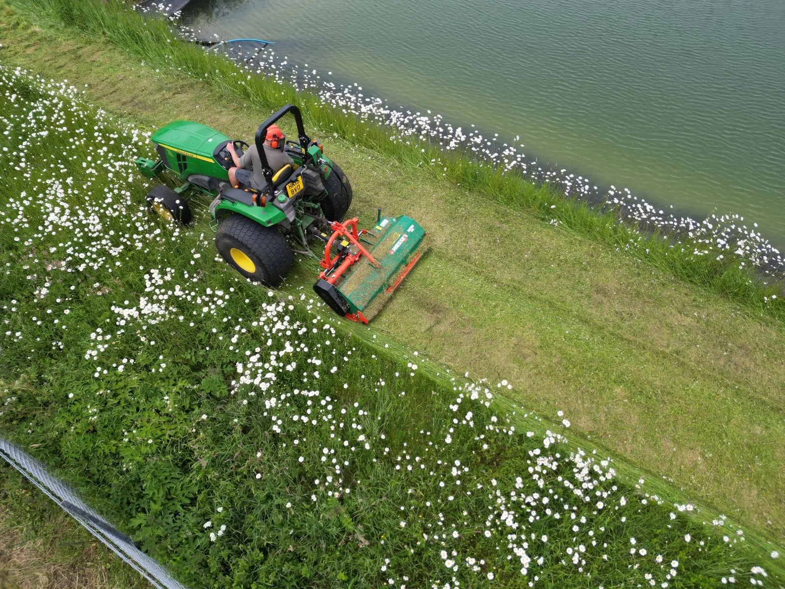 Flail Mower or Topper: Which Is the Better Choice?