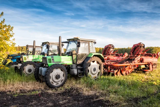 How to Choose the Best Mini Tractor for Your Farm in 2024